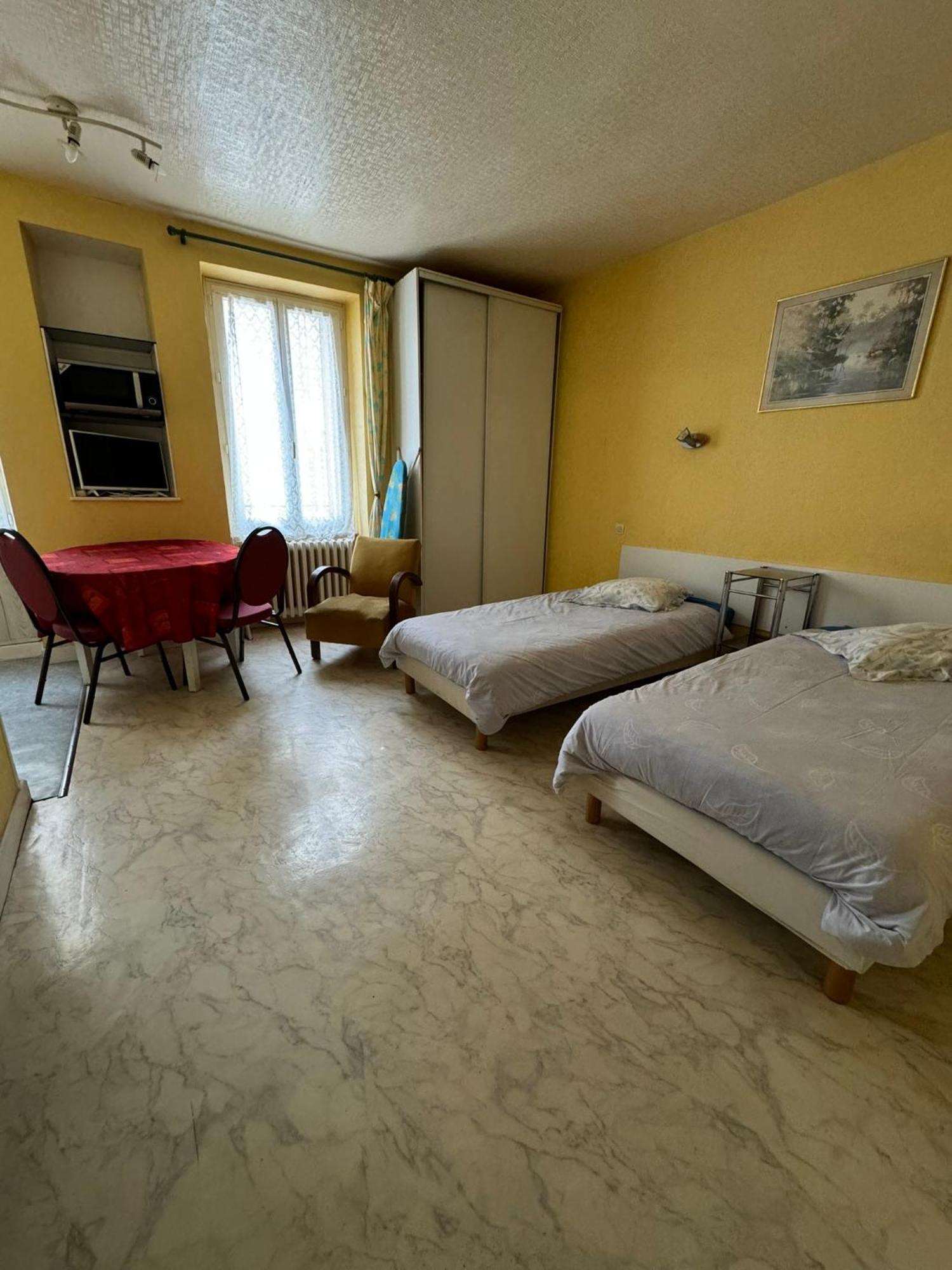 Néris-les-Bains Aquanerius Residence מראה חיצוני תמונה