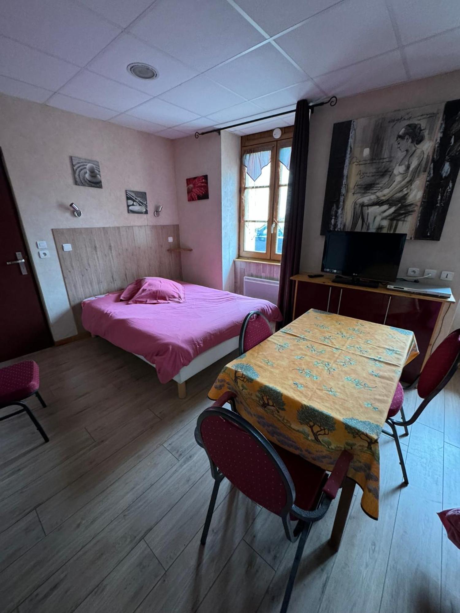 Néris-les-Bains Aquanerius Residence מראה חיצוני תמונה