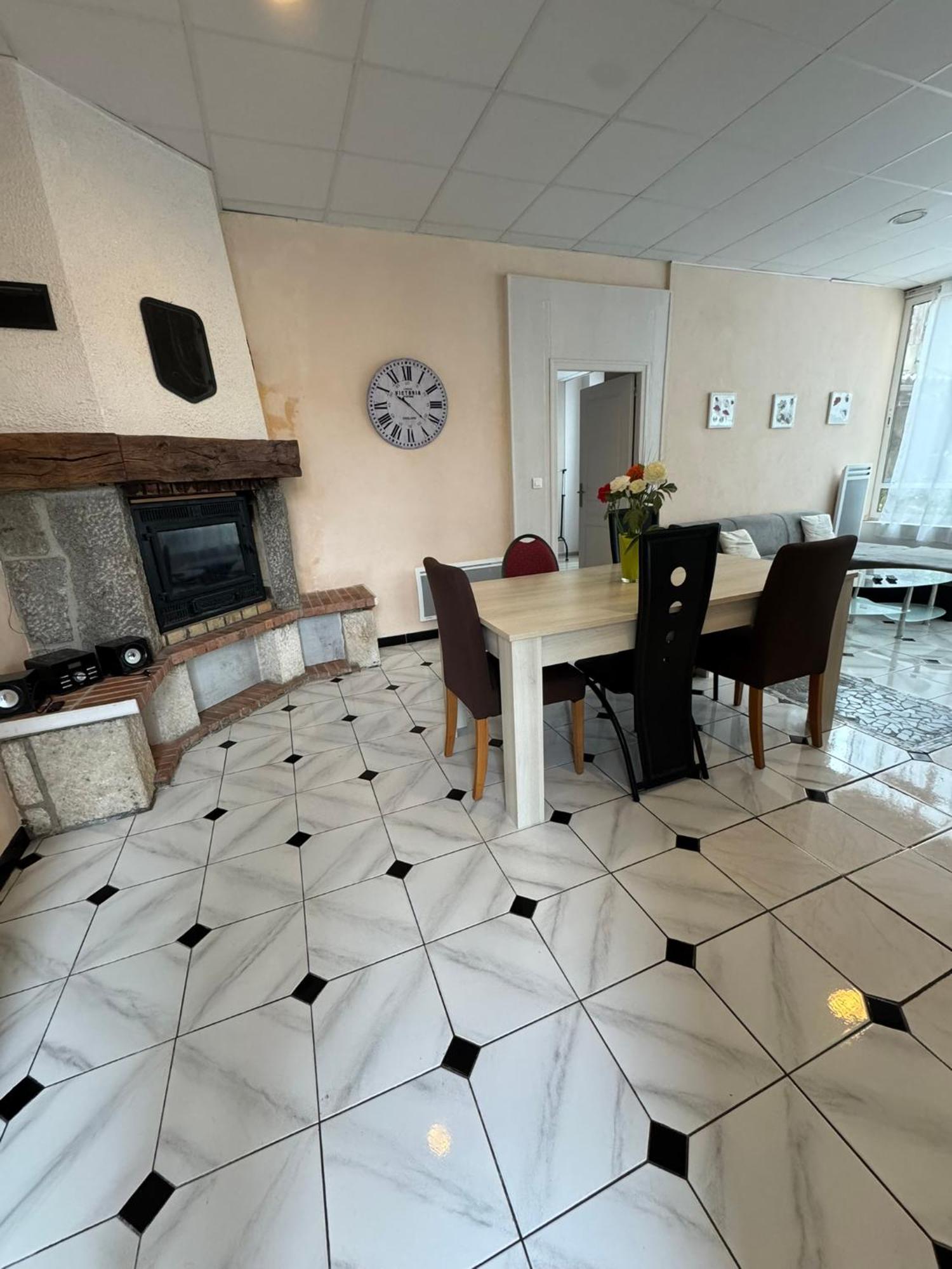 Néris-les-Bains Aquanerius Residence מראה חיצוני תמונה